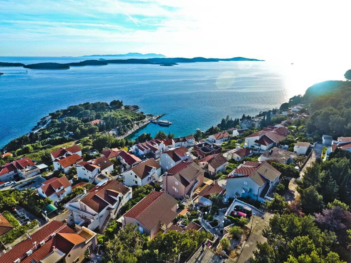 Apartments Anita Hvar Town Exteriör bild
